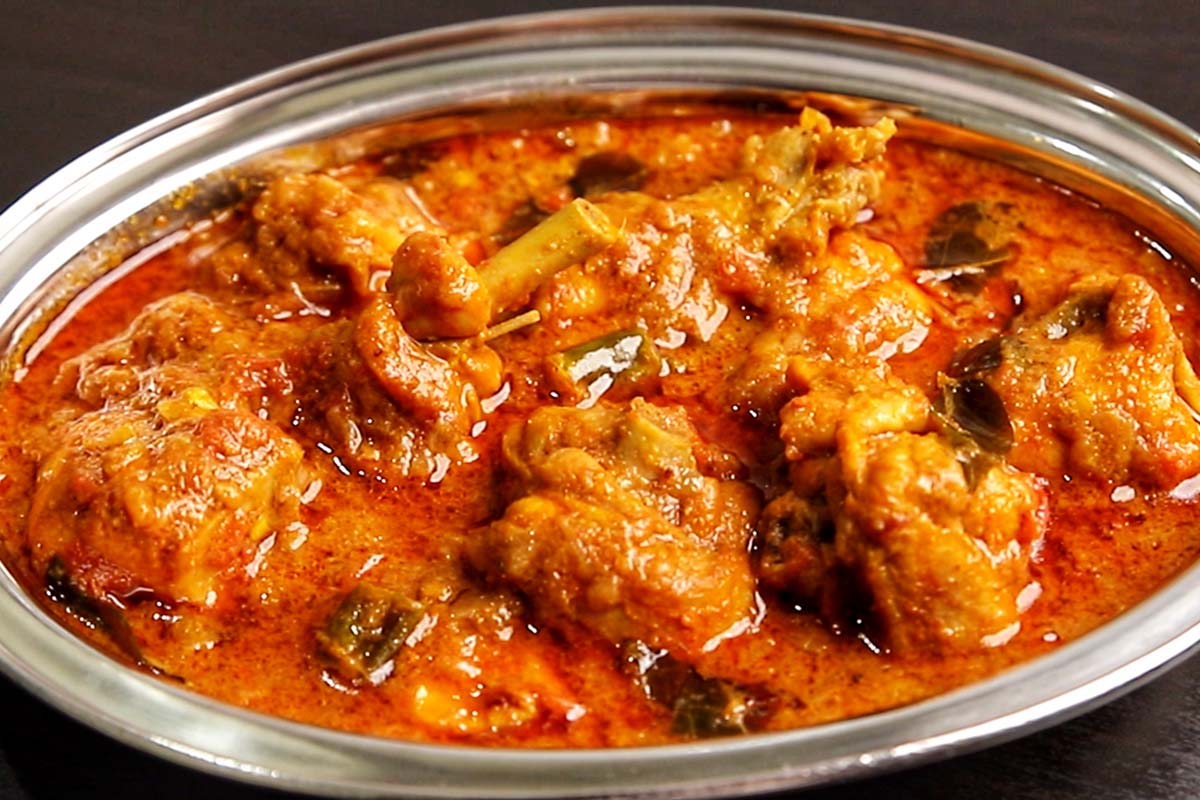 Andhra Chicken Curry | Andhra Chicken Gravy | Chicken Curry - Spice Eats